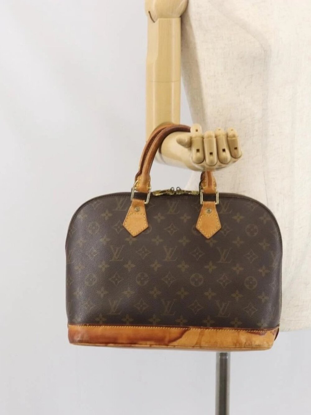 LOUIS VUITTON Monogram Alma Hand Bag M51130 LV Auth 170616